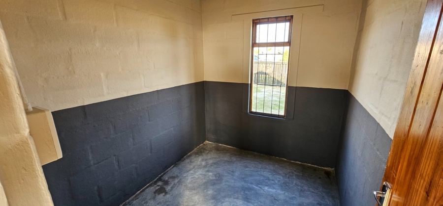 To Let 2 Bedroom Property for Rent in Theronville Western Cape